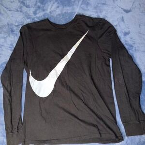 Nike long sleeve tee men size medium